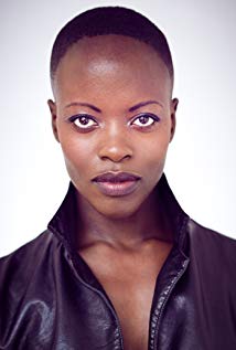 How tall is Florence Kasumba?